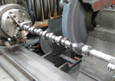 Camshaft journal grinding
